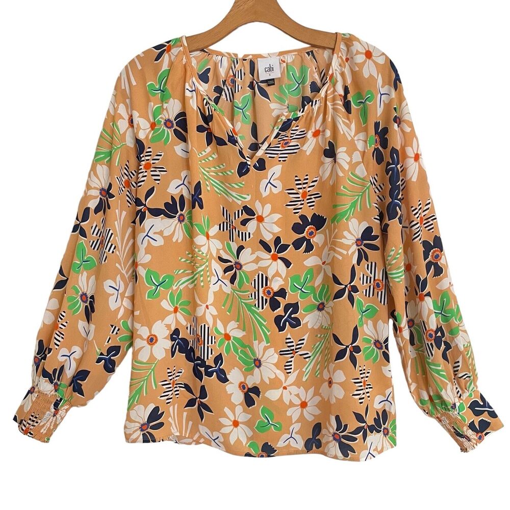 Cabi Island Blouse Top Size S Print Smocked Cuffs V Neck Gathered Raglan Sleeves